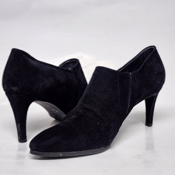 Stuart Weitzman Black Suede Heeled Booties 8M - Picture 5 of 13